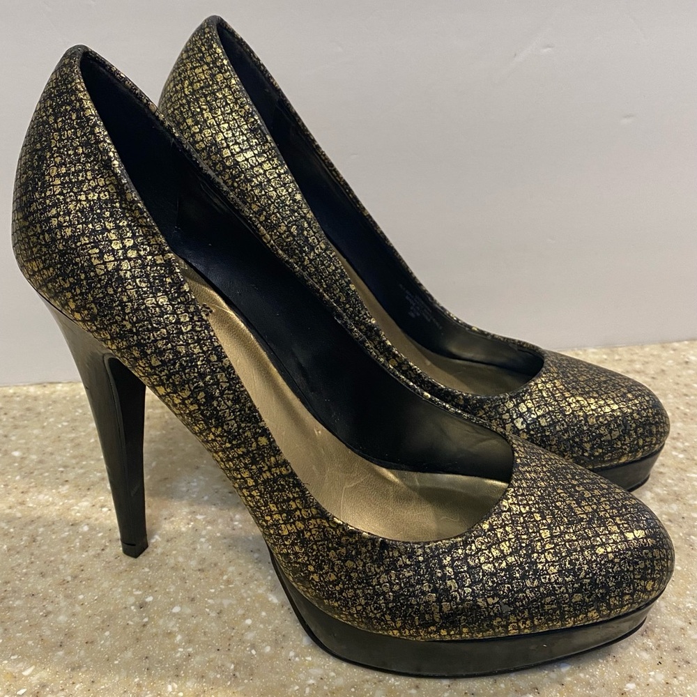 G by Guess Metallic Gold Textured Pumps with Black Trim
